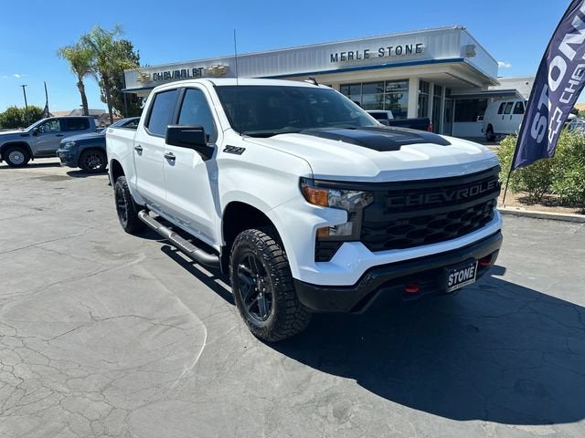 2026 Chevrolet Silverado 1500 Custom Trail Boss in Summit White — front three-quarter view