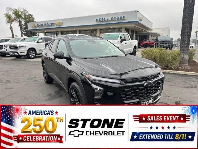 2026 Chevrolet Trax ACTIV in Mosaic Black Metallic — front three-quarter view